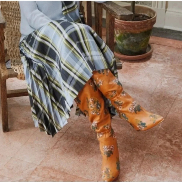 ‼️TORY BURCH boots‼️ - Picture 2 of 16